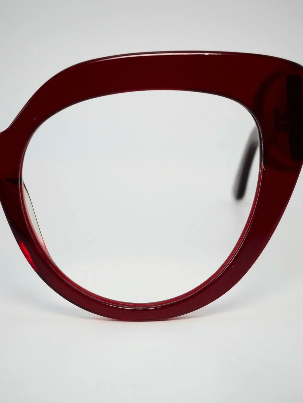 Santa Monica. Women's Oversized Cat Eye Glasses -Translucent Burgundy.